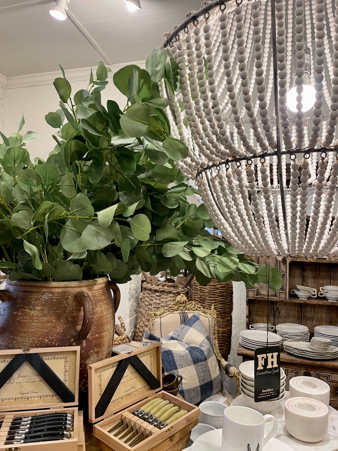 Farmhaus Antiques